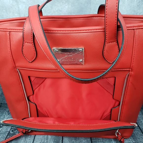 NEW JM New York, Tablet pocket, many pockets inside Red not bright - Picture 2 of 10